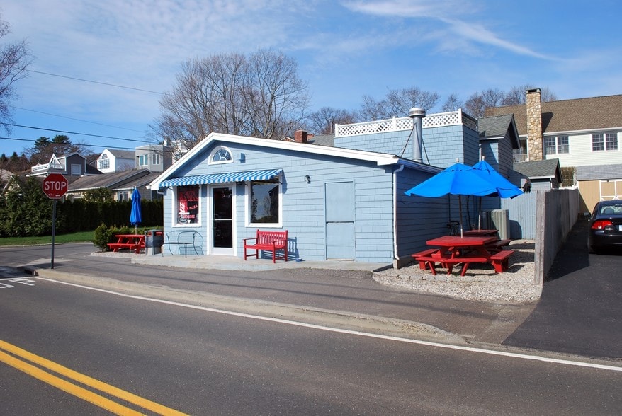 More Photos Of 222 Hillspoint Rd, Westport Restaurant For Lease