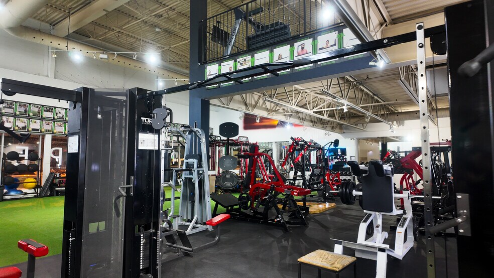 More Photos Of 31 Jevlan Dr, Vaughan Warehouse For Sale