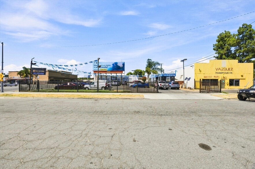 More Photos Of , Bakersfield General Retail For Sale