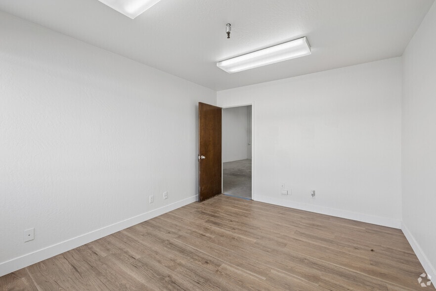 More Photos Of 299 Old County Rd, San Carlos Unknown For Lease
