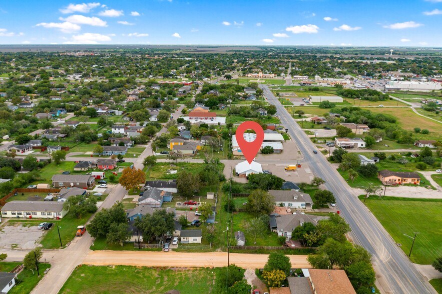 More Photos Of 701 Lincoln Ave, Robstown Convenience Store For Sale
