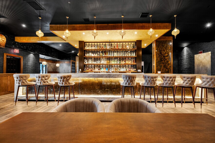 More Photos Of 7039 Greenleaf Ave, Whittier Restaurant For Sale