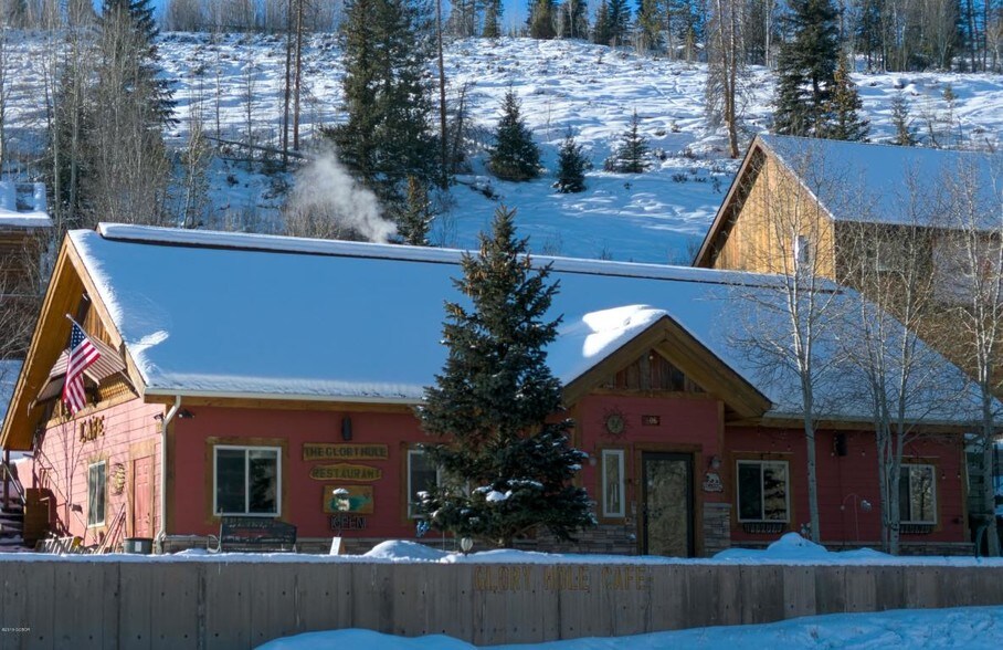 More Photos Of 606 W Byers Ave, Hot Sulphur Springs Flex For Sale