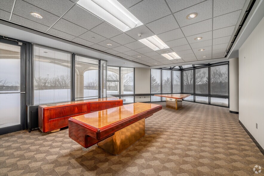 More Photos Of 6300 Wilson Mills Rd, Mayfield Village Unknown For Lease