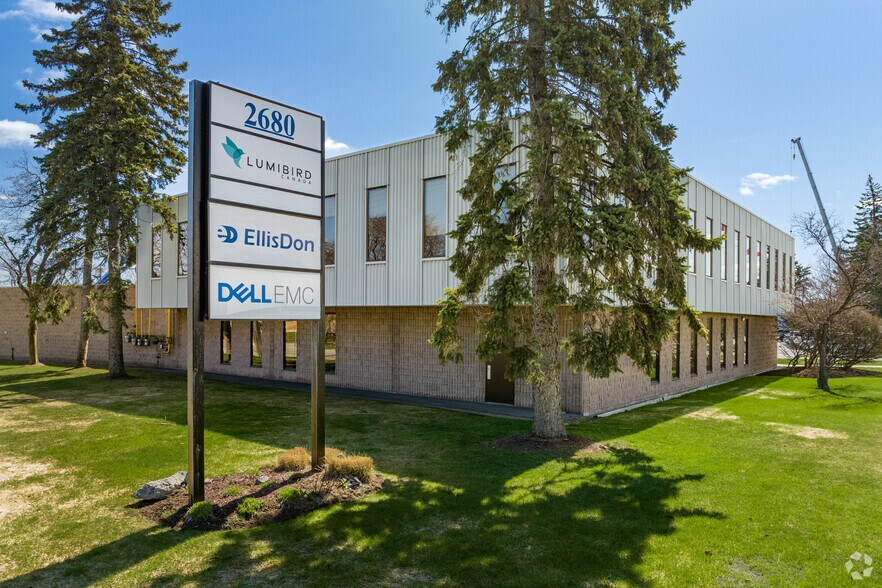 More Photos Of 2680 Queensview Dr, Ottawa Light Manufacturing For Lease