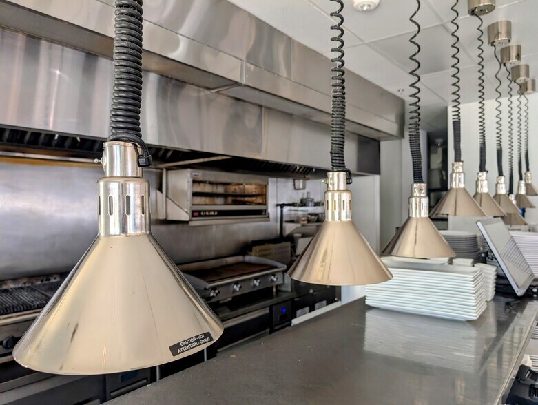 More Photos Of 5204 Colleyville Blvd, Colleyville Restaurant For Lease