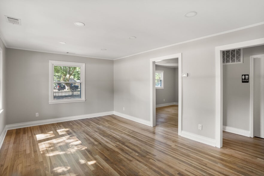 More Photos Of 67 Sams Point Rd, Beaufort General Retail For Sale