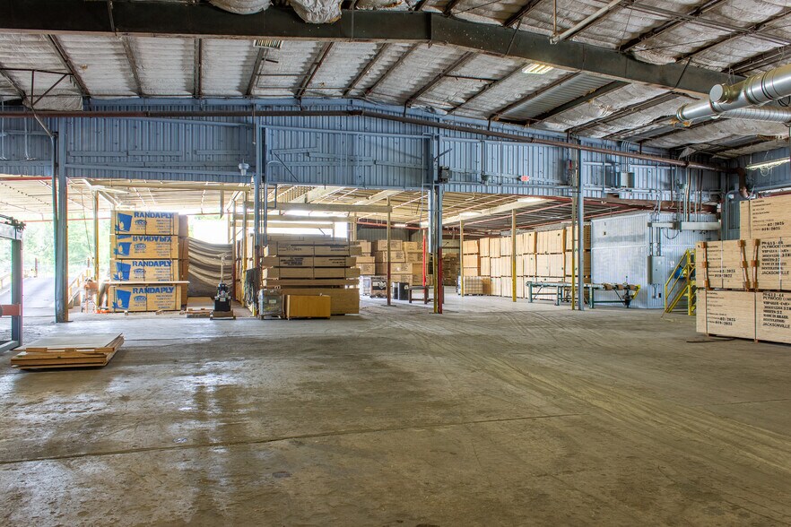 More Photos Of 310 Cypress Rd, Ocala Manufacturing For Sale