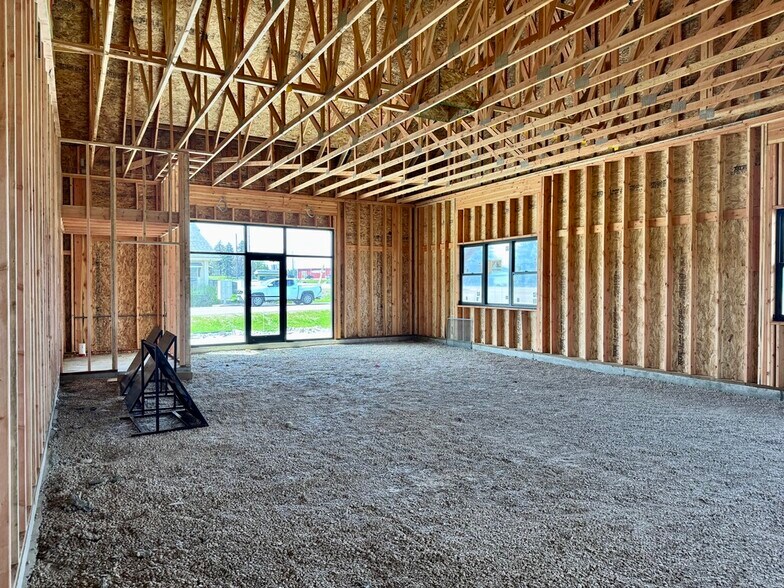 More Photos Of 101 Jewel Basin Ct, Bigfork Storefront Retail Office For Sale