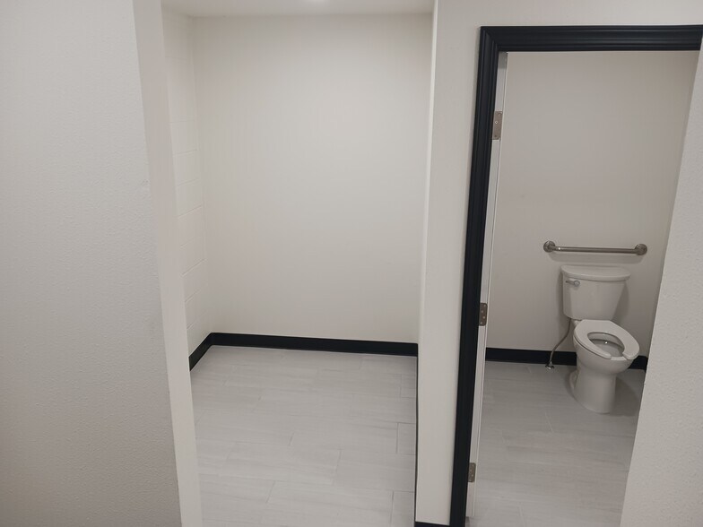 More Photos Of 1224 N Idaho St, Post Falls Coworking Space