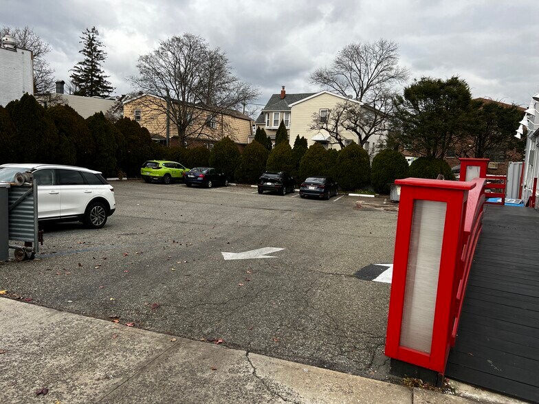 More Photos Of 500 City Island Ave, Bronx Restaurant For Sale
