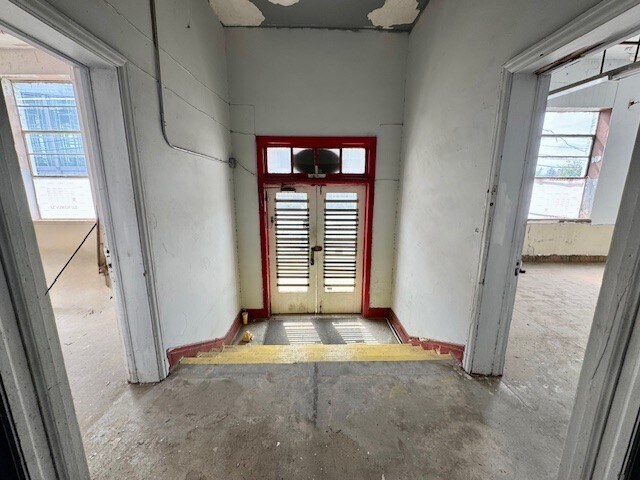 More Photos Of 1310 W Gate City Blvd, Greensboro Warehouse For Lease