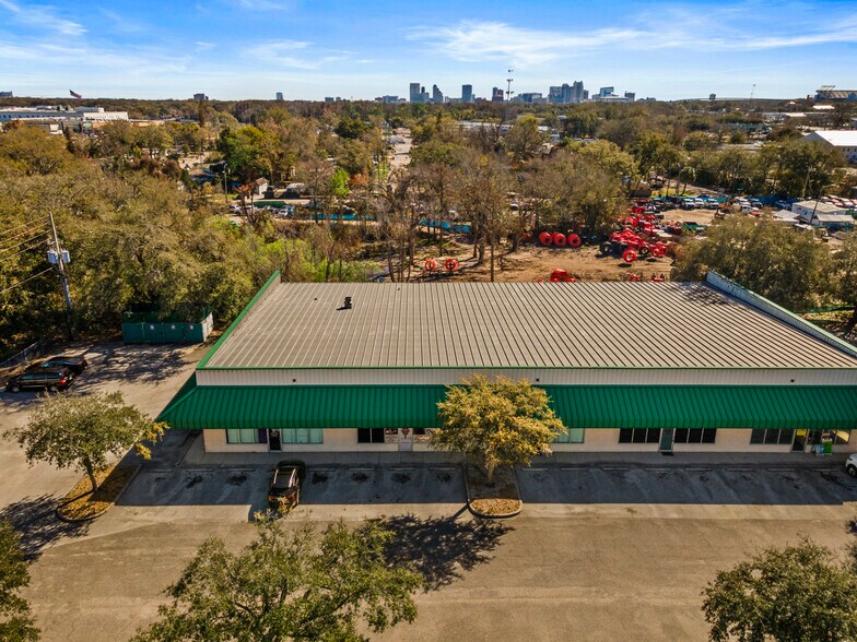 More Photos Of 3239 Old Winter Garden Rd, Orlando Flex For Sale