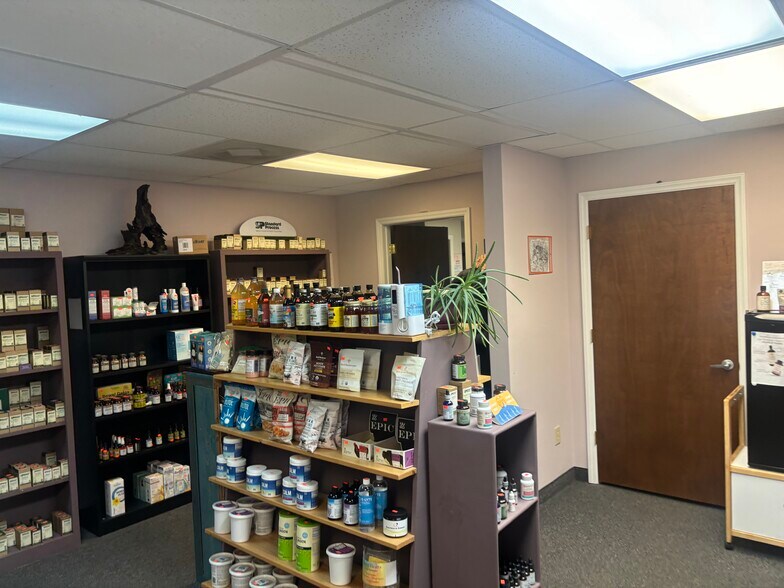 More Photos Of 120 Kaminer Way Pky, Columbia Light Distribution For Sale