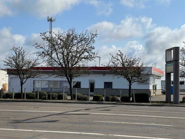 33651 Hwy 99E  
