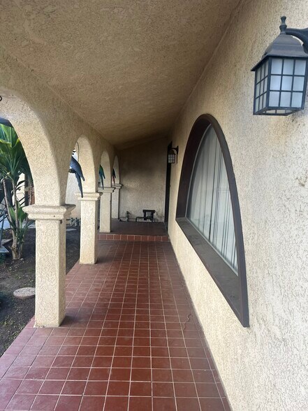 More Photos Of 246 E Hullett St, Long Beach Apartments For Sale