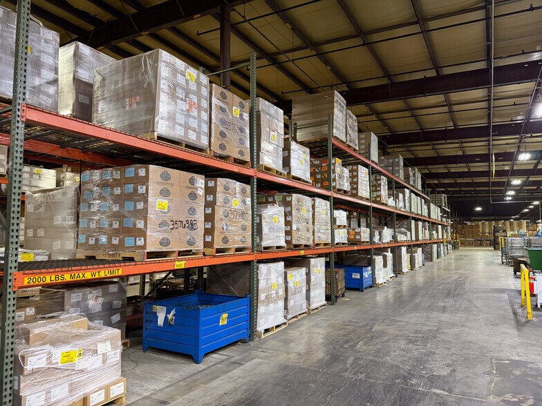 More Photos Of 851 Jackson St, Greenville Manufacturing For Lease