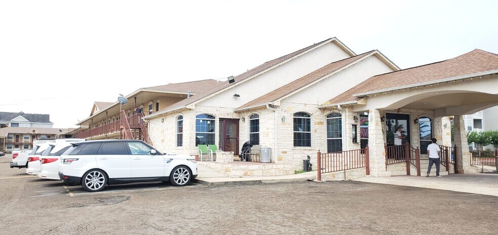More Photos Of 3005 Houston Hwy, Victoria Hotel For Sale