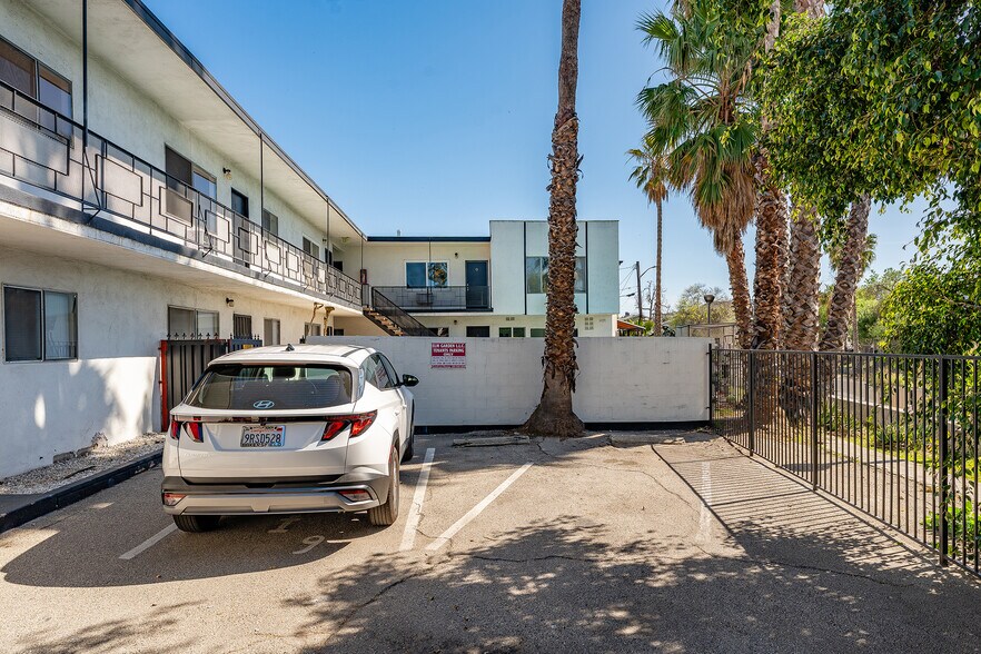 More Photos Of 252 W Elm Ave, Burbank Apartments For Sale