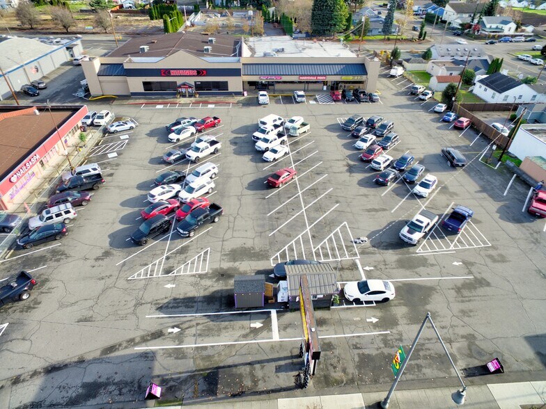 More Photos Of 1048-1052 State Ave, Marysville Storefront For Sale
