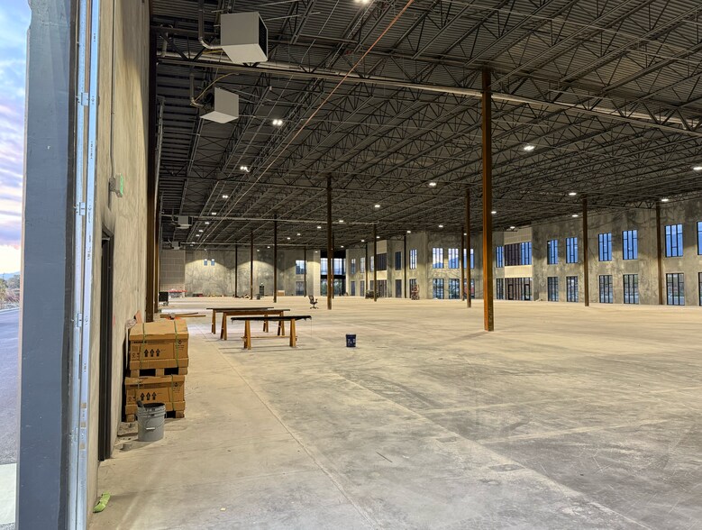 More Photos Of 500 E Auto Mall Dr, American Fork Light Manufacturing For Lease