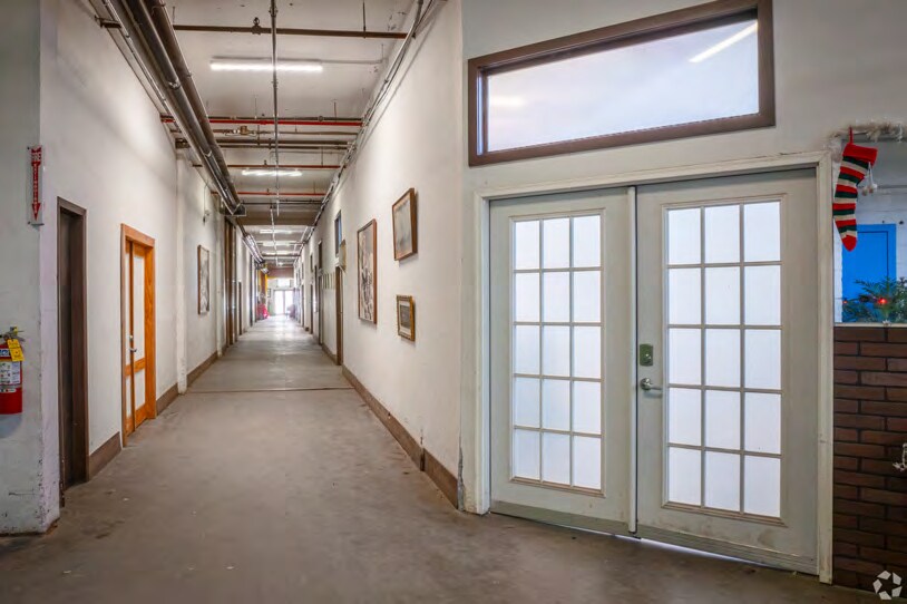 More Photos Of 3850 W Cortland St, Chicago Manufacturing For Sale
