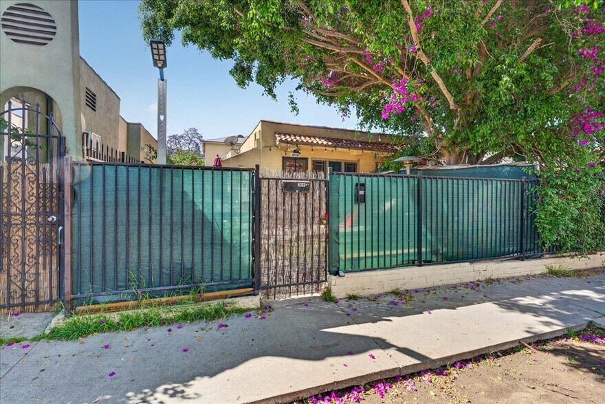 More Photos Of 6132 Romaine St, Los Angeles Land For Sale