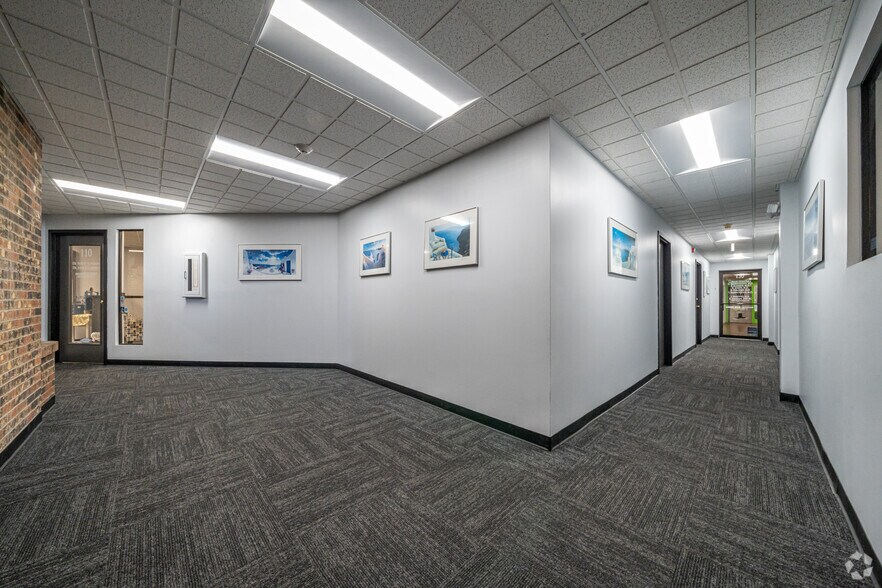 More Photos Of 7110-7130 W 127th St, Palos Heights Medical For Lease