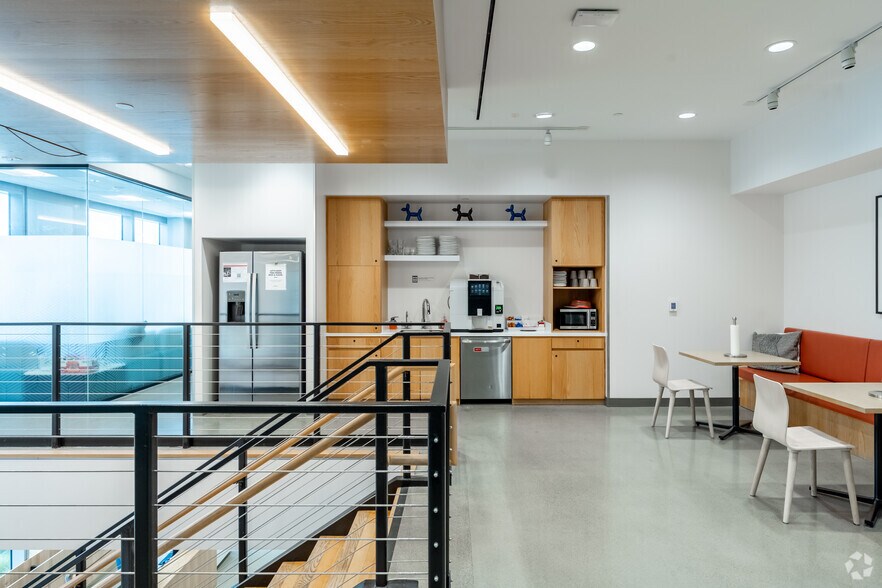 Photo of 2nd Floor Ste Coworking Dedicated