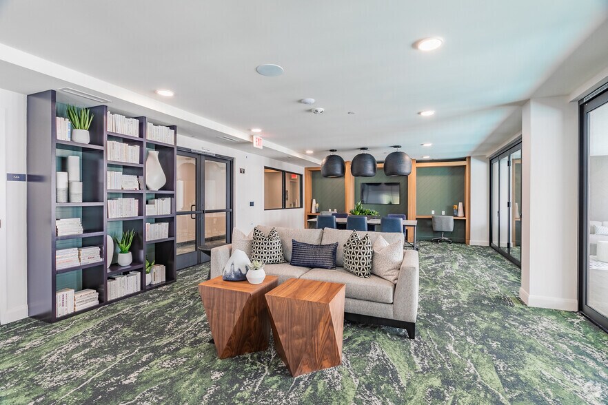 More Photos Of 1445 Town Center Dr, Chula Vista Apartments For Lease