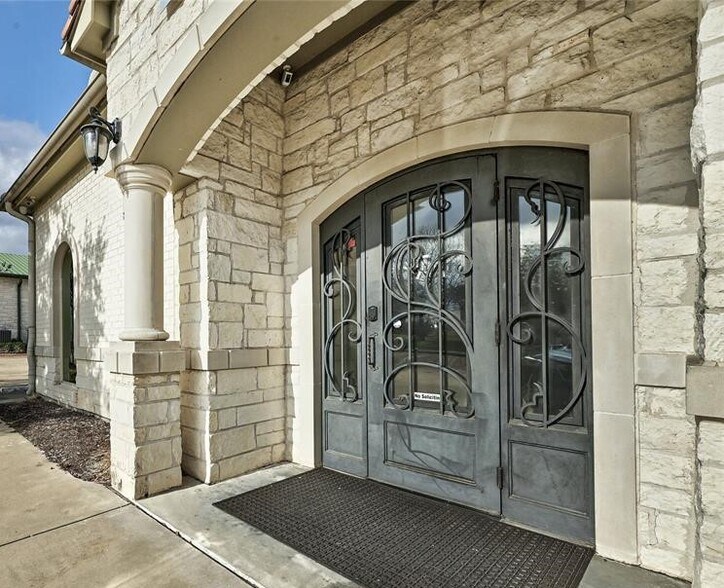 Primary Photo Of 302 N Heatherwilde Blvd, Pflugerville Medical For Lease