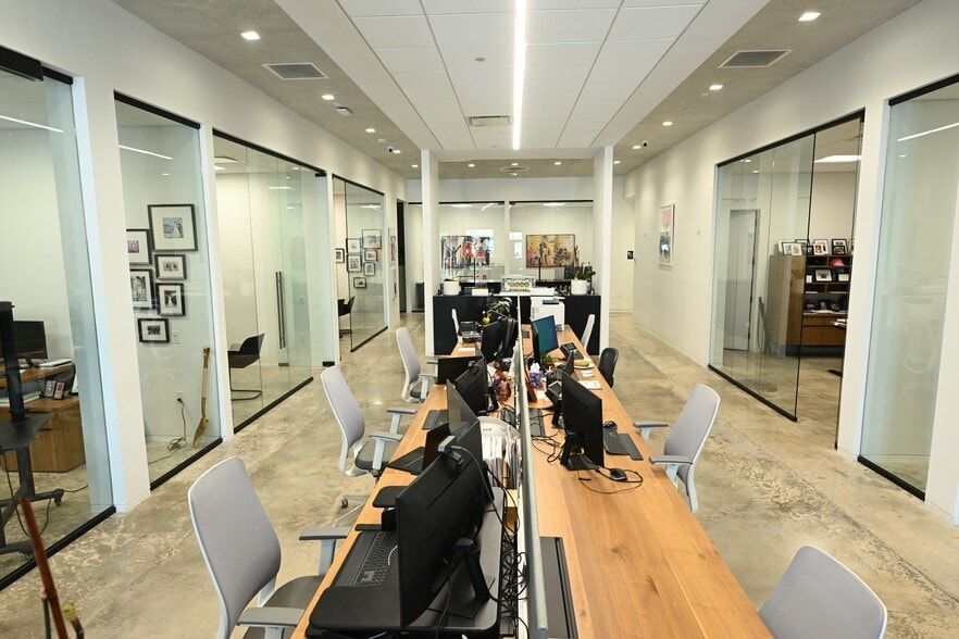 More Photos Of 2319 N Miami Ave, Miami Office For Lease