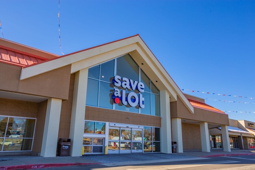 More Photos Of 7150 Leetsdale Dr, Denver Storefront For Lease