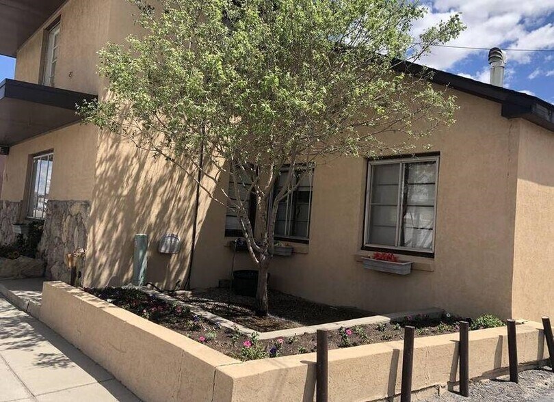 More Photos Of 75 Center St, Rock Springs Hotel For Sale