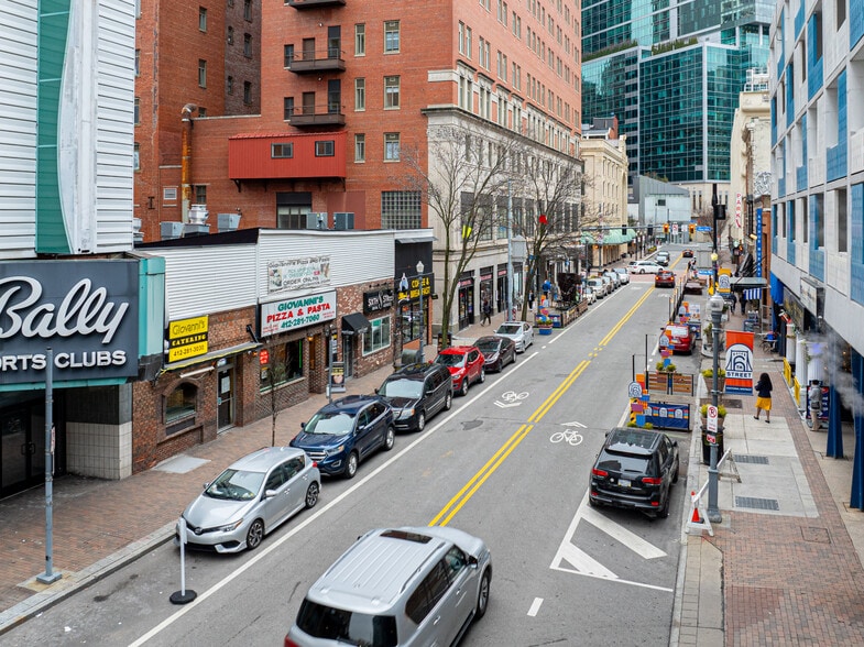 More Photos Of 123 6th St, Pittsburgh Storefront For Sale