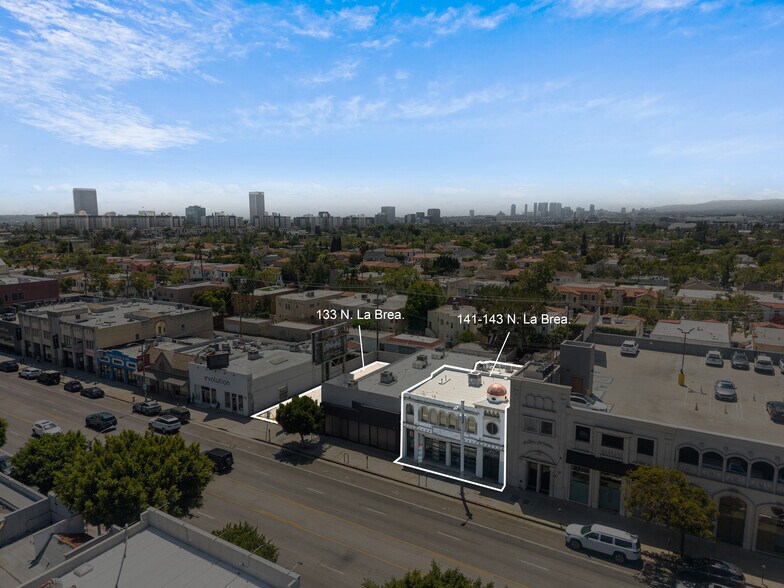 More Photos Of 141-143 N La Brea Ave, Los Angeles Restaurant For Sale