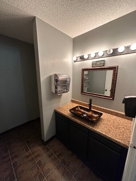 More Photos Of 835 Redwater Rd, Texarkana Light Distribution For Lease
