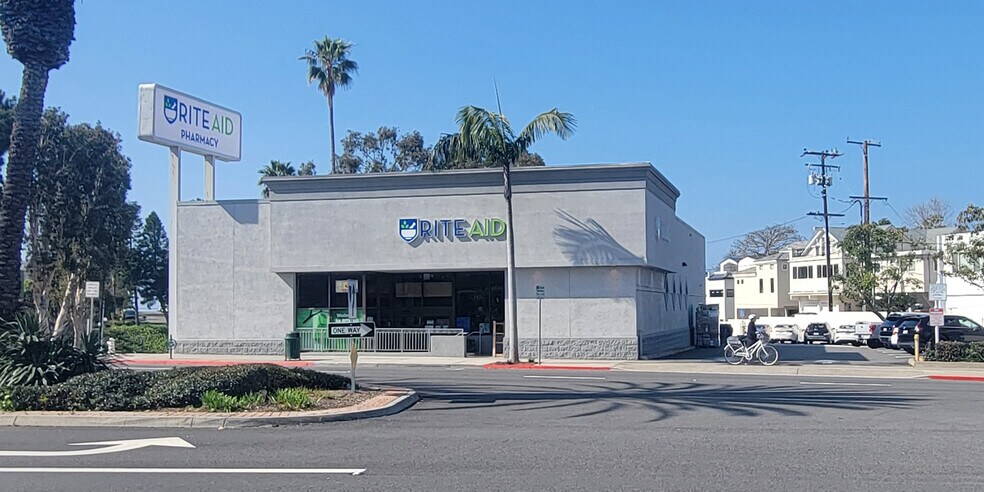 Primary Photo Of 3141 E Coast Hwy, Newport Beach Drugstore For Lease