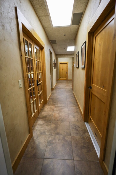 More Photos Of 2525 Nevada Ave N, Golden Valley Light Distribution For Sale