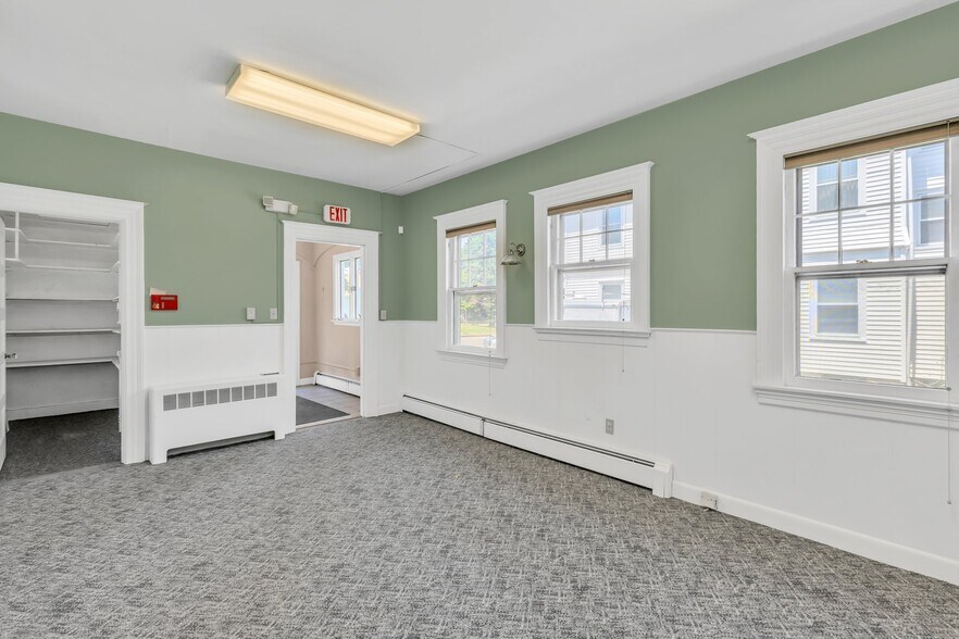More Photos Of 110 Main St, Manchester Office Residential For Sale