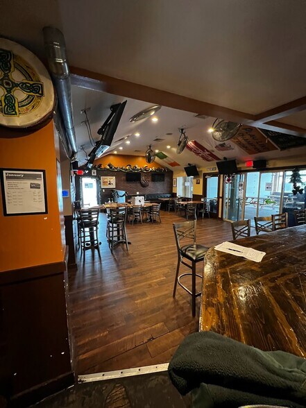 More Photos Of 910 Union Ave, Union Beach Restaurant For Sale