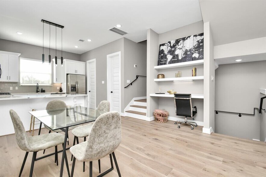 More Photos Of 316 Thornton Rd, Houston Apartments For Sale