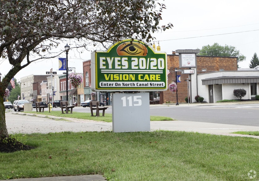 More Photos Of 115 W Broad St, Newton Falls Fast Food For Lease