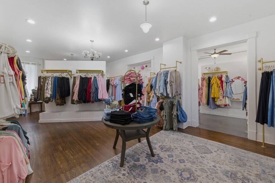 More Photos Of 203 N 11th St, Nashville Storefront Retail Office For Sale