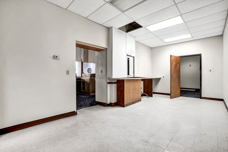 More Photos Of 2201-03 Broadway, East Chicago Freestanding For Sale