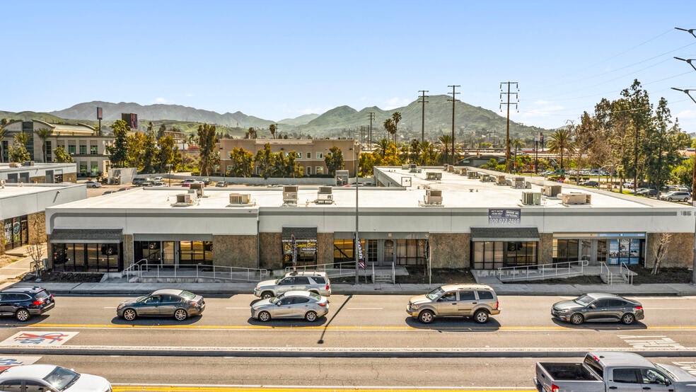 More Photos Of 165 W Hospitality Ln, San Bernardino Flex For Lease