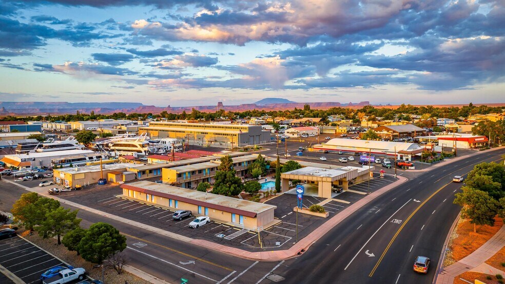 More Photos Of 150 N Lake Powell Blvd, Page Hotel For Sale