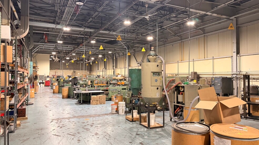 More Photos Of 240 Circle Dr N, Piscataway Manufacturing For Sale