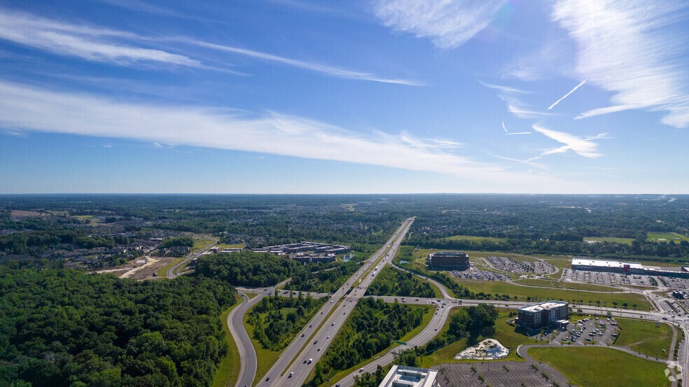 More Photos Of 4900 E Dublin Granville Rd, Columbus Office For Sale