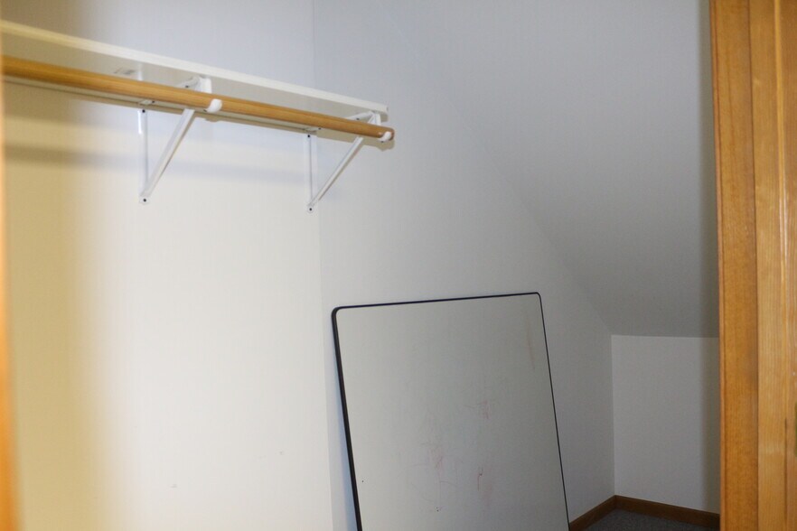 More Photos Of 450 S Durkin Dr, Springfield Office For Lease